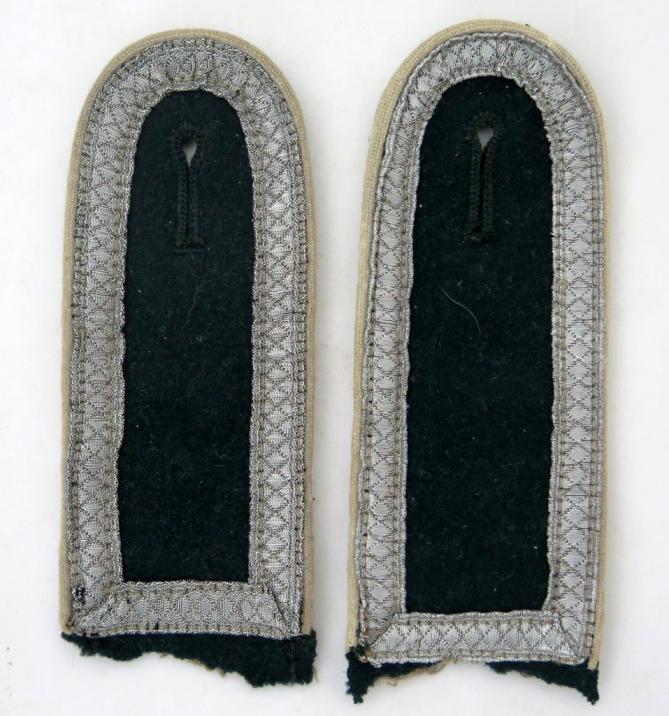 WW2 German Wehrmacht infantry unterfeldwebel shoulder straps