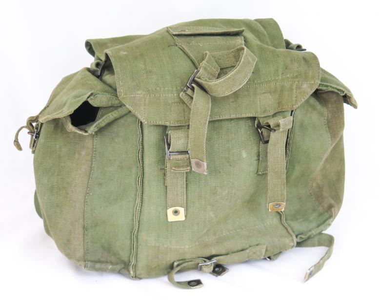 WW2 British  P44 small pack and braces - 1945