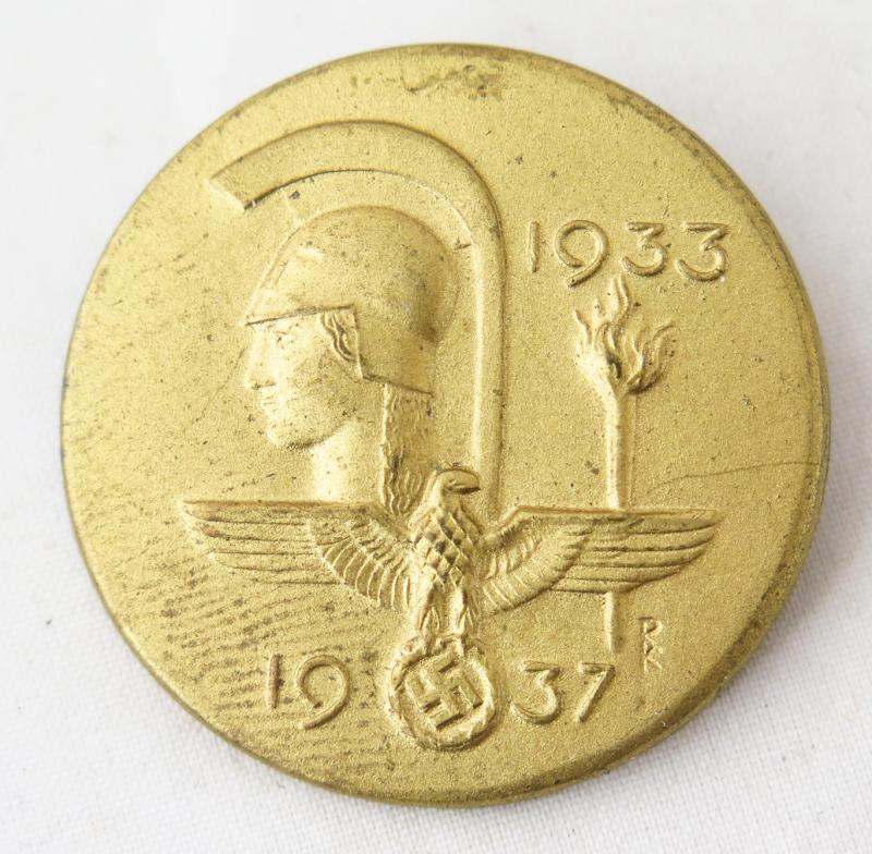 1930s German day badge - Tag der deutschen kunst 1937