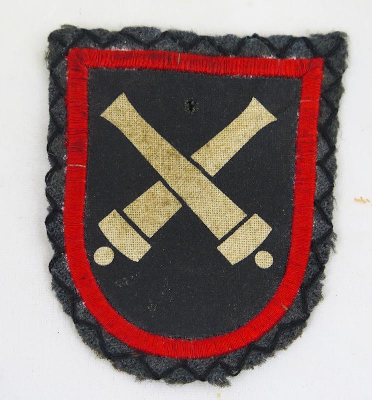 Post-war Finnish army M/49 trade patch -  artillerist  coastal artillery
