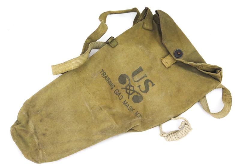WW2 US army M1A1 gas mask pouch