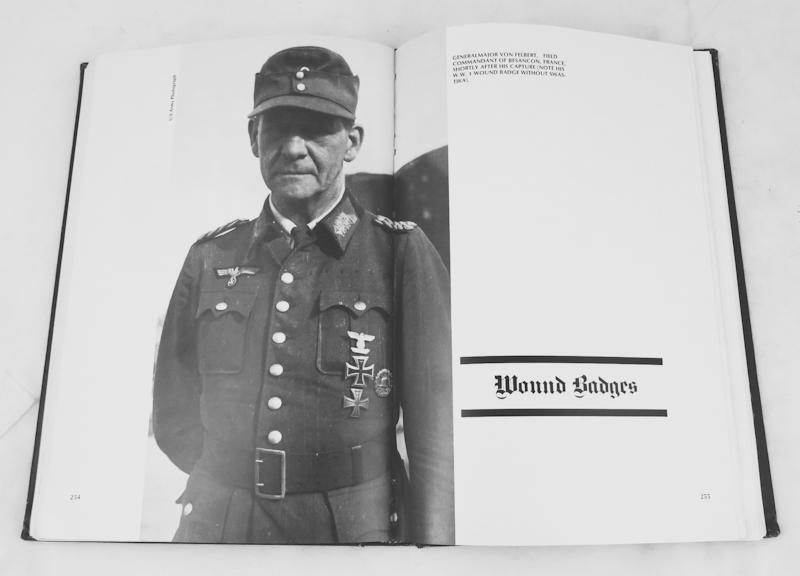 Book - Military awards of Third reich - For fuhrer and fatherland vol.1