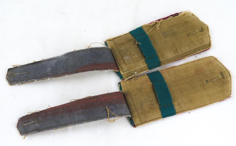 WW2 Soviet M43 shoulder straps - Border guards