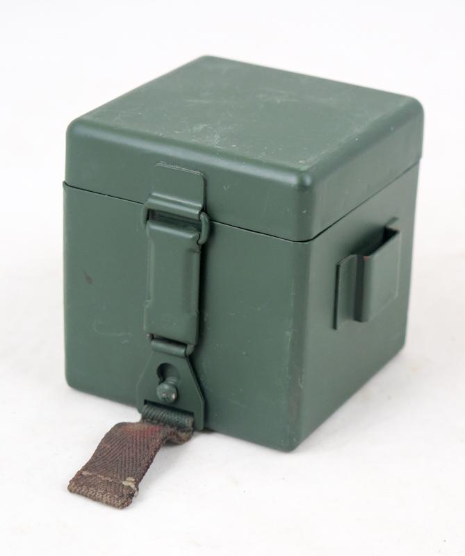WW2 German battery box for optic illumination with cord