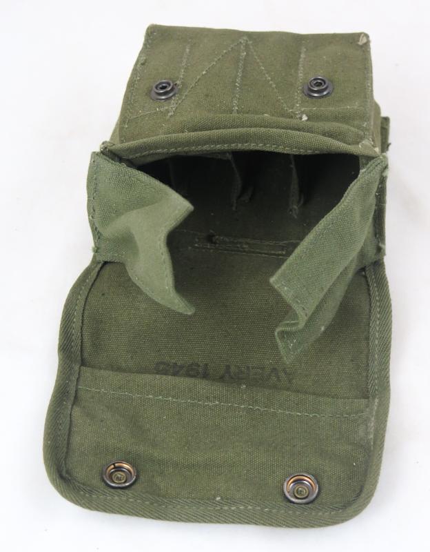 WW2 US army M2 jungle 1st aid kit - Avery 1945