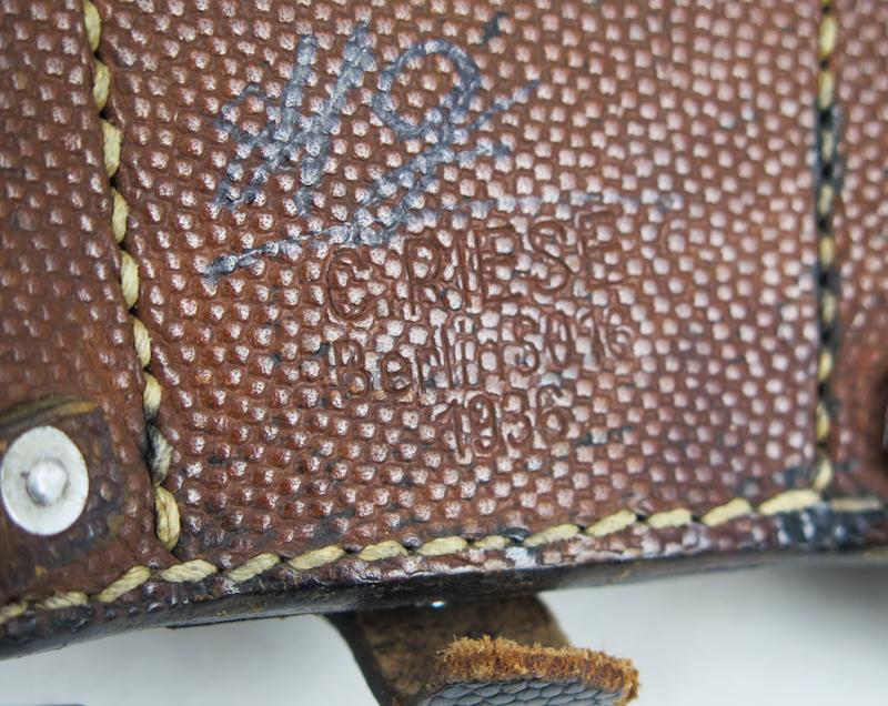 WW2 German Wehrmacht Kar98 rifle ammo pouch - 1936