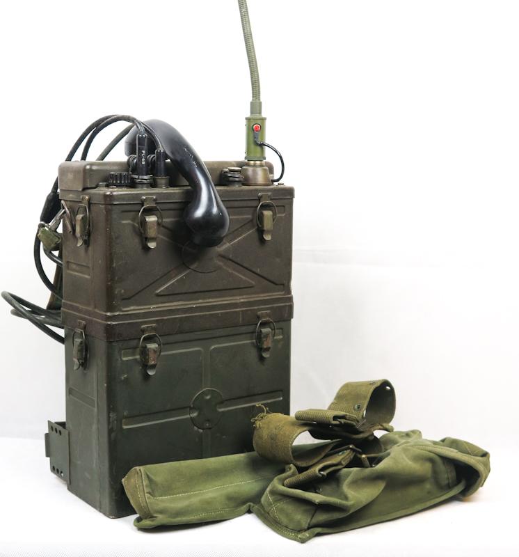 WW2 US army Signal Corps BC-1000-A radio - walkie-talkie 1944