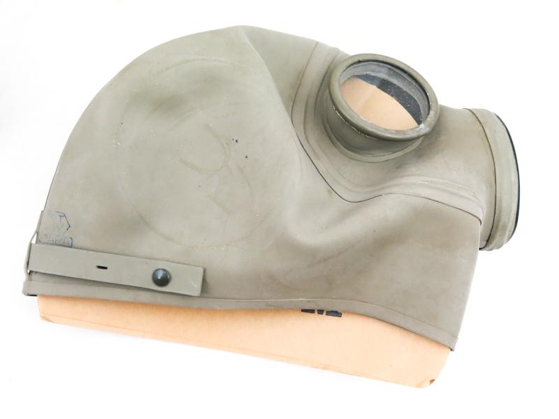 WW2 Finnish civil defence gasmask M/39