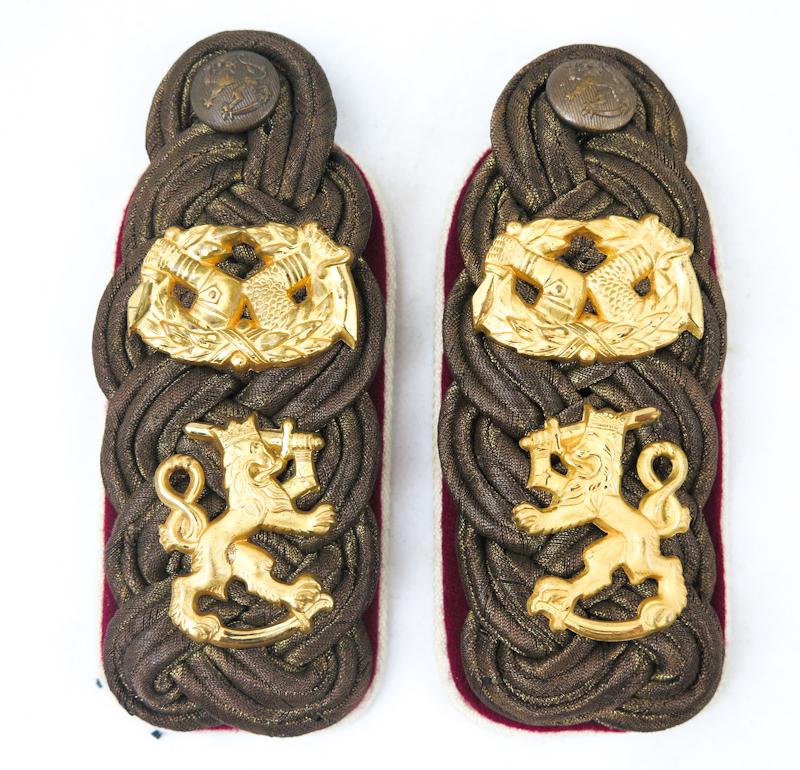 Pre-war Finnish M/1922 Carelian guards regiment officer shoulder boards
