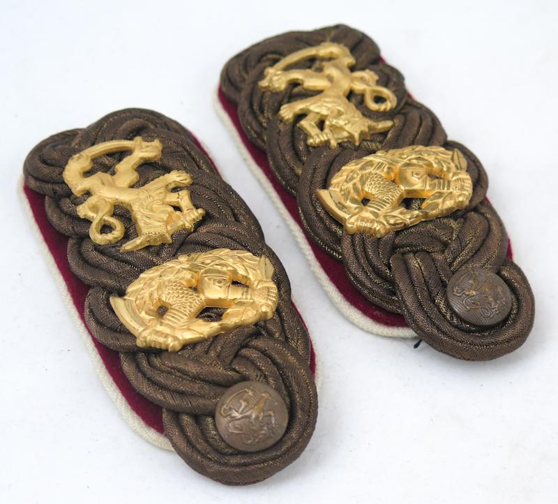 Pre-war Finnish M/1922 Carelian guards regiment officer shoulder boards