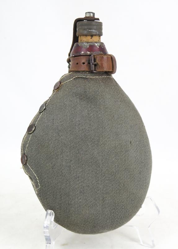 WW1 German M1917 field bottle - Grey cover 1918