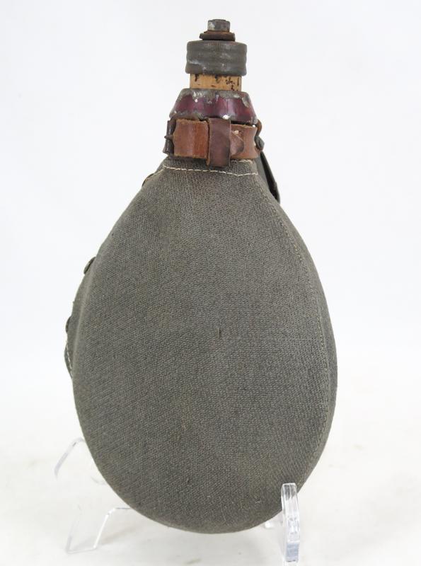 WW1 German M1917 field bottle - Grey cover 1918