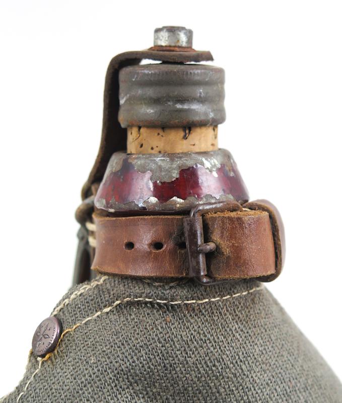 WW1 German M1917 field bottle - Grey cover 1918