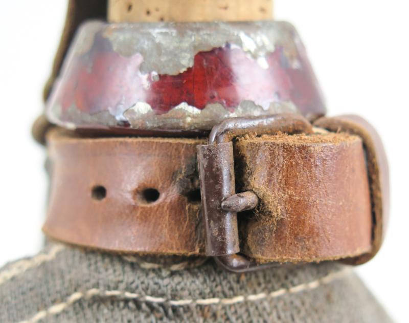 WW1 German M1917 field bottle - Grey cover 1918