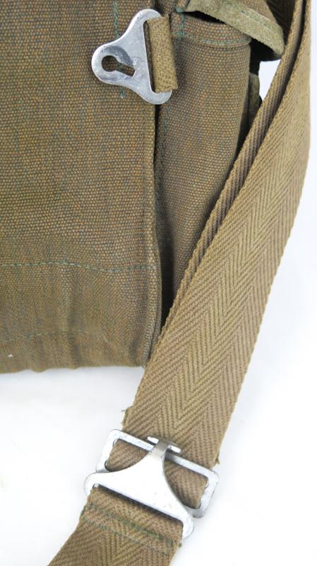 WW2 Finnish army M30 gas mask bag