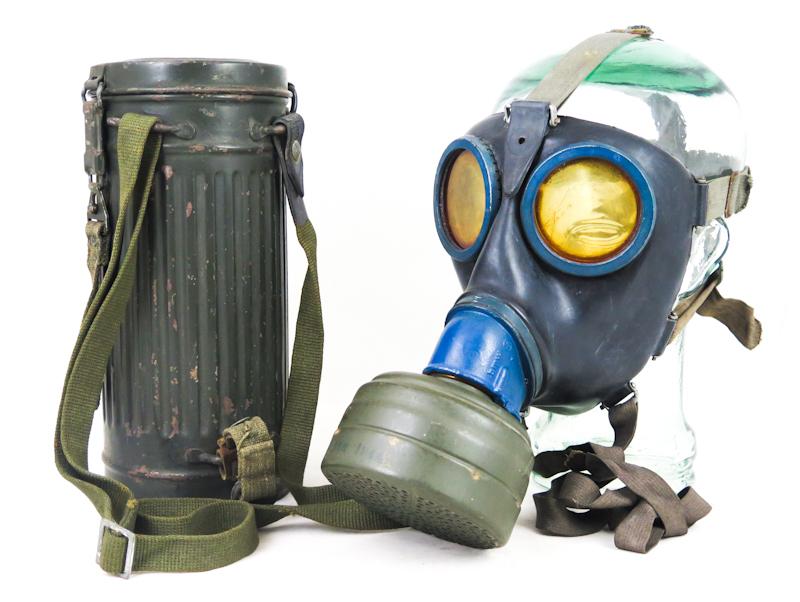 WW2 German Wehrmacht/Waffen-SS gas mask GM38 set