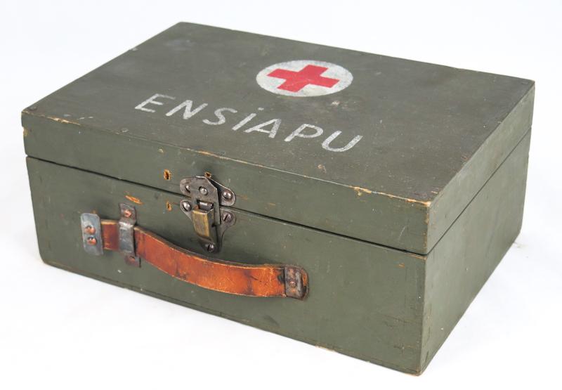 WW2 Finnish army first aid box - 1941