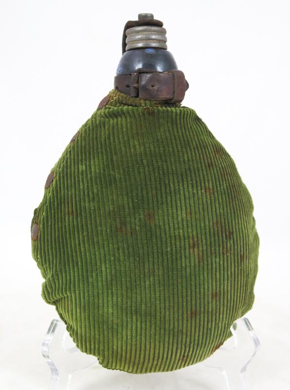 WW1 German M1917 field bottle - Bright green cover
