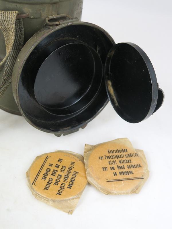 WW1 German M1917 gas mask canister - ersatz strap