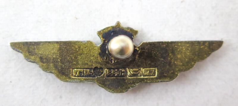 Post-war Finnish air force observer flight badge M/45 miniature