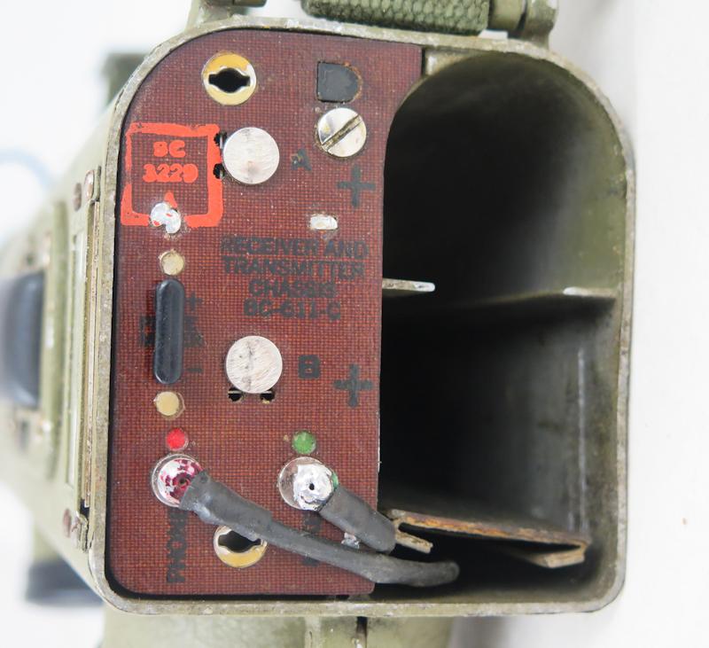 WW2 US Army BC-611-C Handie-Talkie radio - 1944