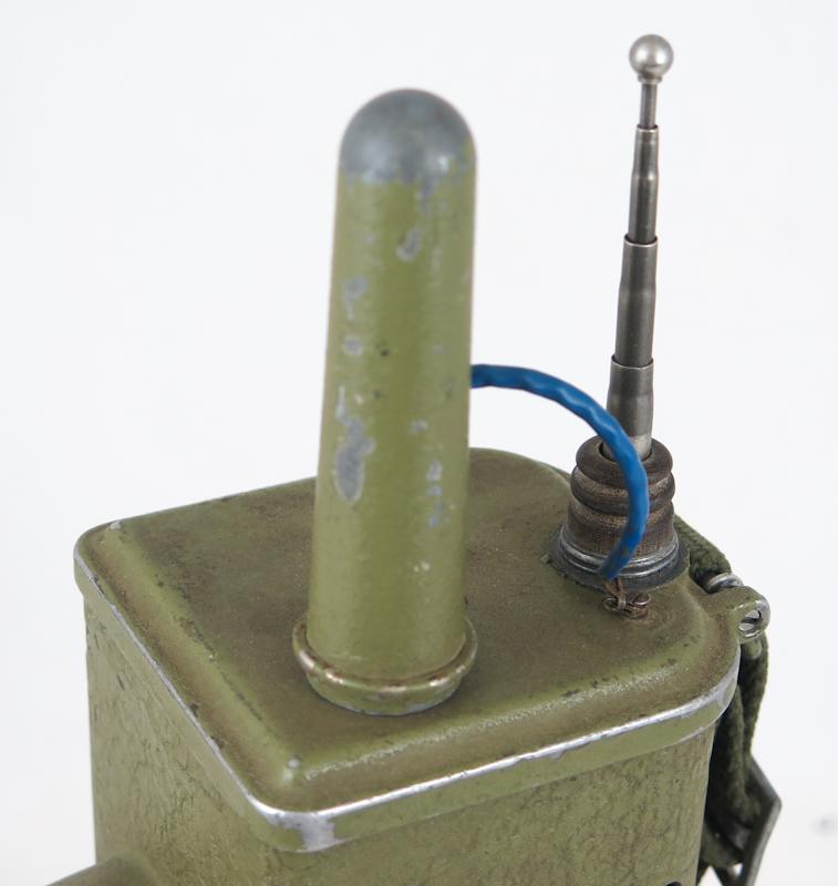 WW2 US Army BC-611-C Handie-Talkie radio - 1944