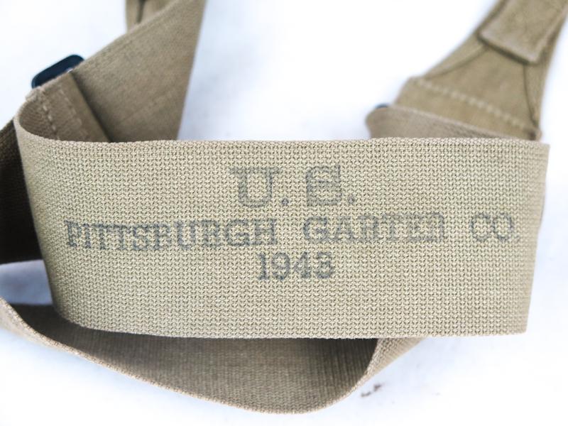 WW2 US army M1936 musette bag with shoulder strap - rubberised 1942