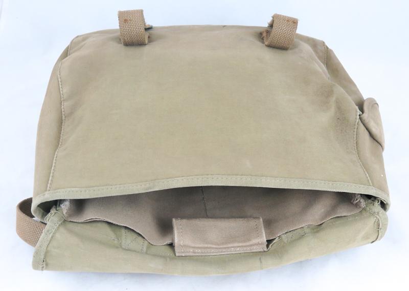 WW2 US army M1936 musette bag with shoulder strap - rubberised 1942