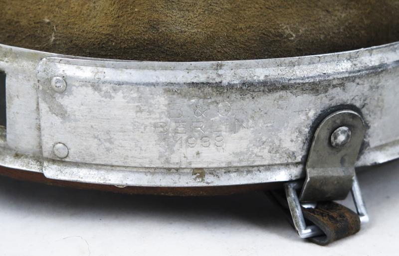 WW2 German Waffen-SS M35 steel helmet - Q64