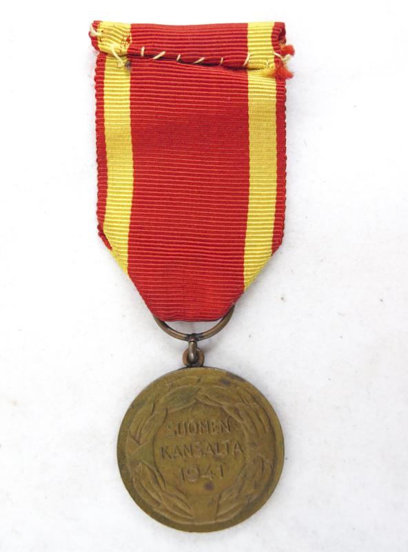WW2 Finnish Freedom medal 2nd class with Red cross 1941