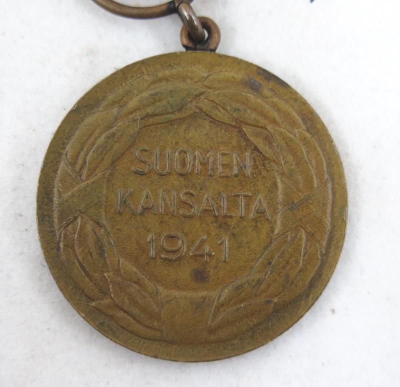 WW2 Finnish Freedom medal 2nd class with Red cross 1941