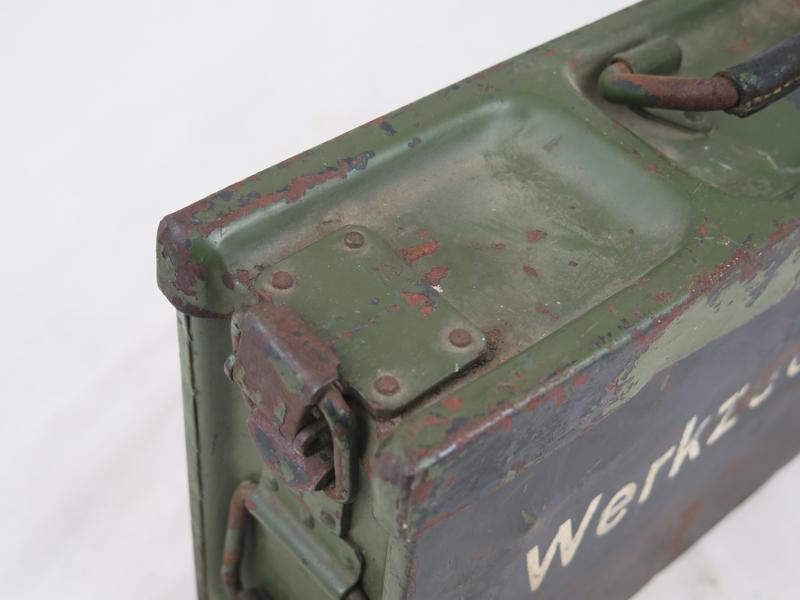 WW2 Wehrmacht/Waffen-SS Werkzeugkasten- project