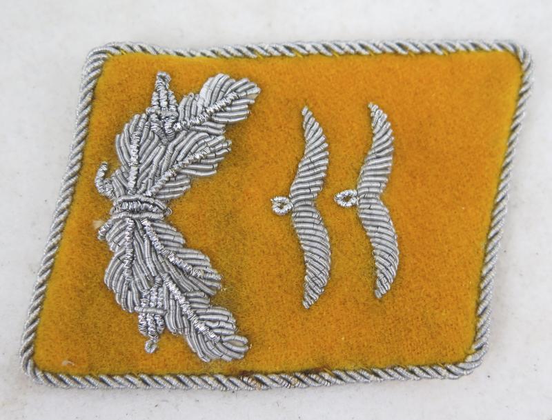 WW2 German Luftwaffe officers flyer/paratrooper lieutenant collartabs and shoulderboards
