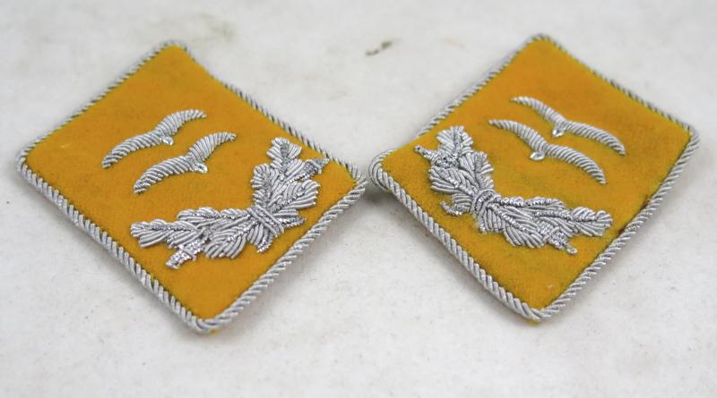 WW2 German Luftwaffe officers flyer/paratrooper lieutenant collartabs and shoulderboards