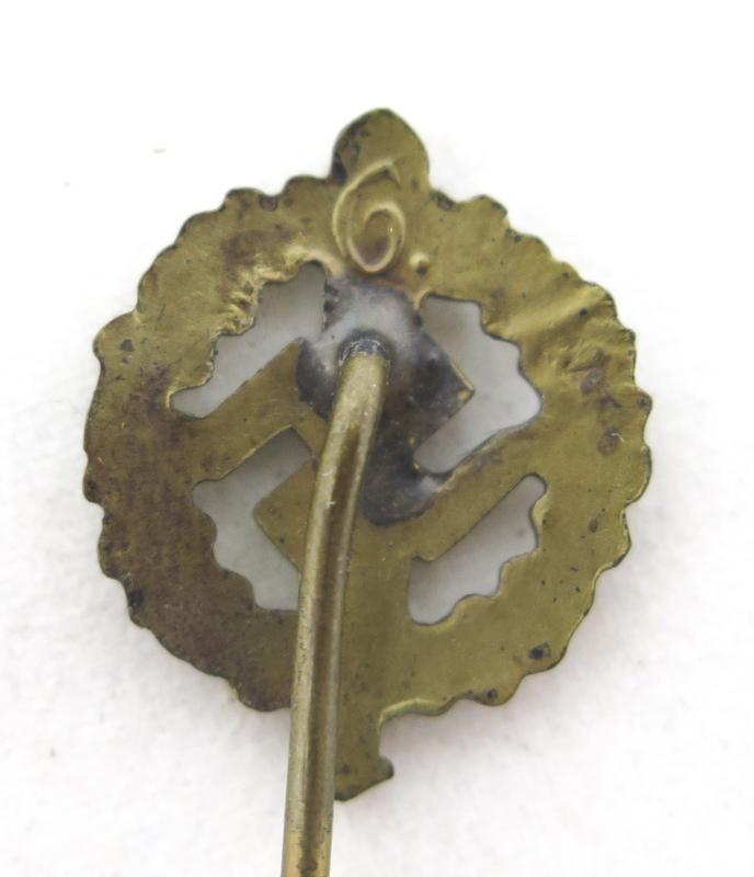 WW2 German SA sport badge miniature bronze class